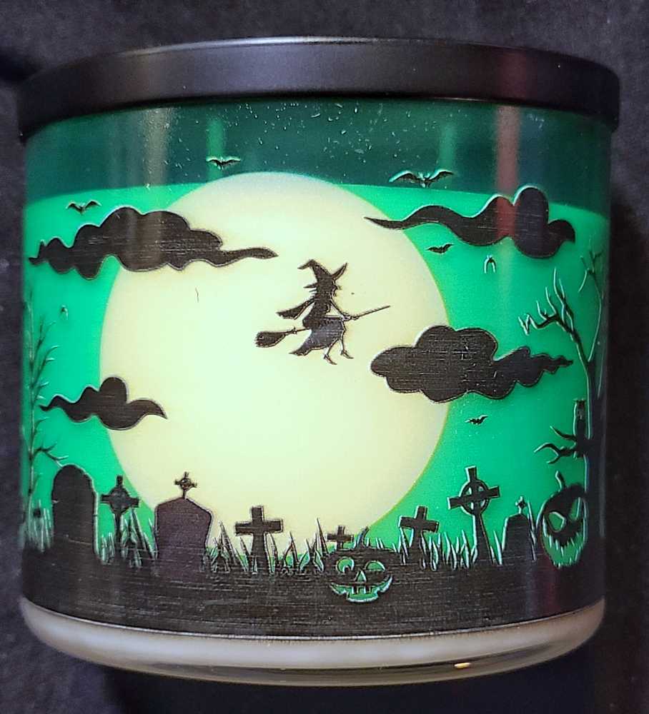 CANDLE: Halloween Kringle 3 Wick Forbidden Forest 2023 - Kringle Candle (Halloween Candles) action figure collectible [Barcode 846853084800] - Main Image 3