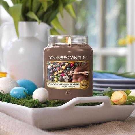CANDLE: Easter Yankee Chocolate Easter Truffles 2021 UK - Yankee Candle (Easter Candles) action figure collectible [Barcode 5038581111667] - Main Image 4