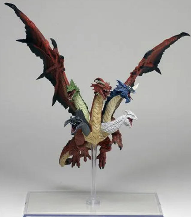 D&D Icons Of The Realms: Tyranny Of Dragons Tiamat Premium Figure  (Dungeons & Dragons) action figure collectible [Barcode 634482718575] - Main Image 3