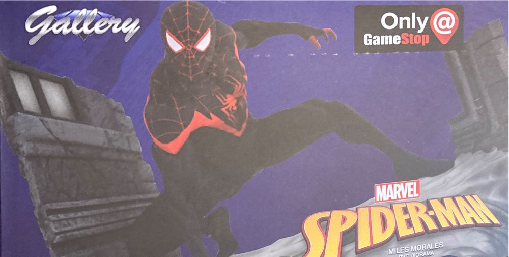 Spider-Man: Marvel Gallery Diamond Pvc Spider Man Statue Diorama Select Miles Morales New  (Superhereos) action figure collectible [Barcode 699788834923] - Main Image 2