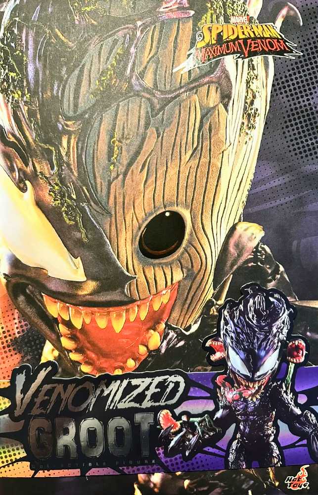 Pikachu Moods: Love Pokemon Center In Hand With Box