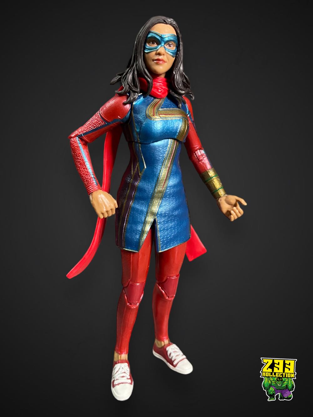 Marvel Legends (2011-????) (71x04) Ms. Marvel - Hasbro (Marvel Legends Infinite Ultron Series) action figure collectible - Main Image 2