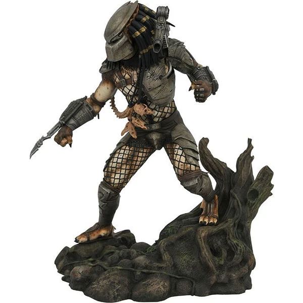 Predator Action Figure - Diamond Select Toys (Predator) action figure collectible - Main Image 1