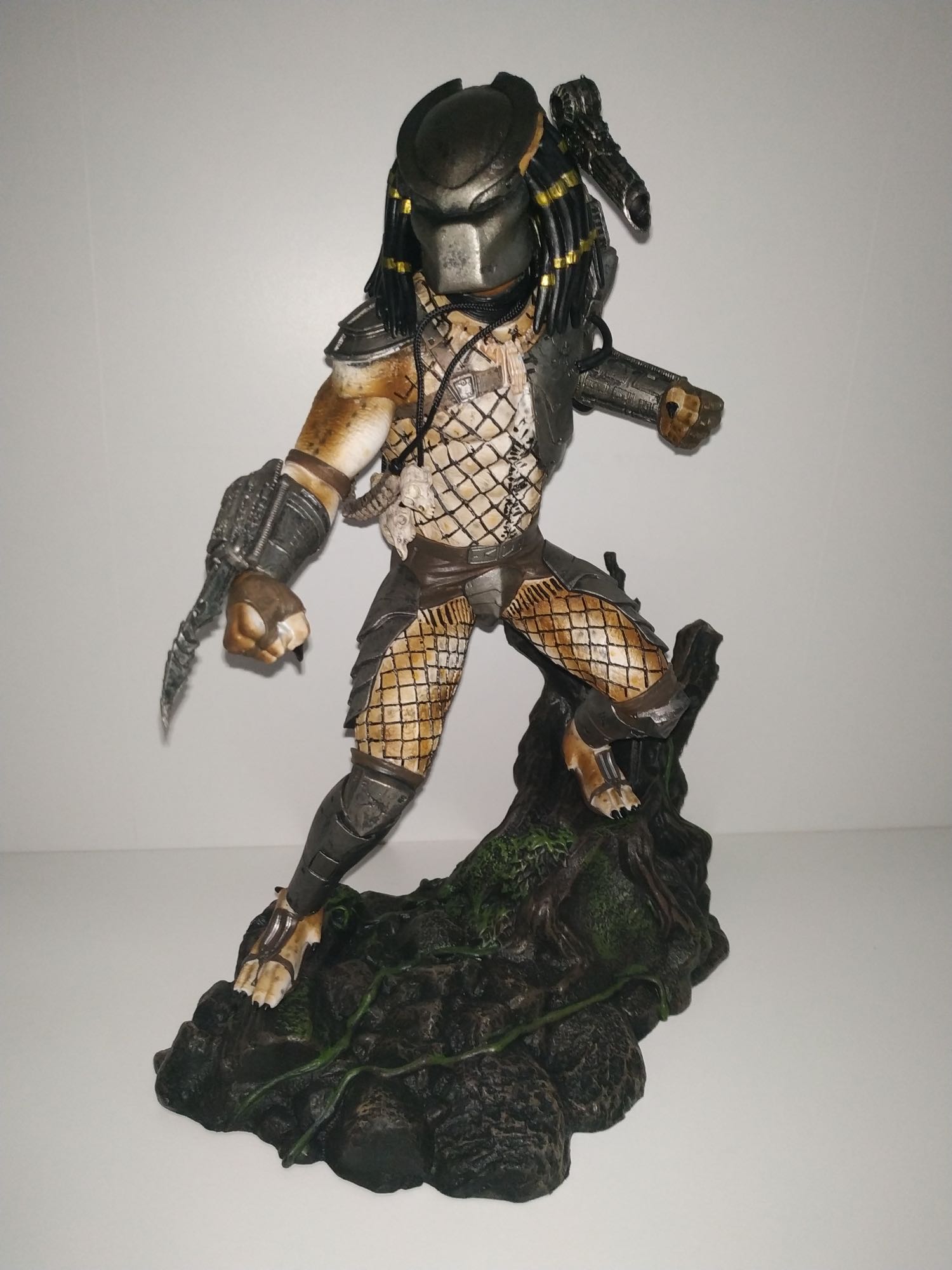Predator Action Figure - Diamond Select Toys (Predator) action figure collectible - Main Image 3