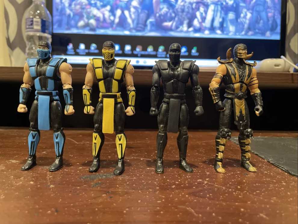 Jazwares Mortal Kombat Scorpion  action figure collectible - Main Image 2