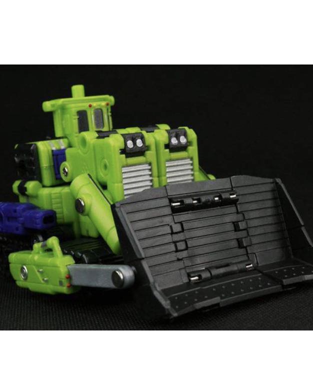 NeckBreaker TFC-05 - TFC Toys (3rd party) action figure collectible - Main Image 2