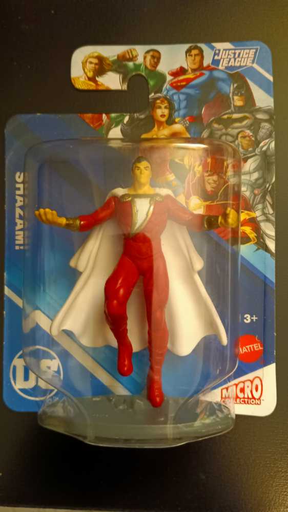 Shazam! - Mattel (DC Comics) action figure collectible [Barcode 194735096183] - Main Image 2