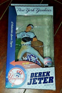 DC Comics Superman Returns: Superman 13-inch Deluxe Collector’s Edition Action Figure