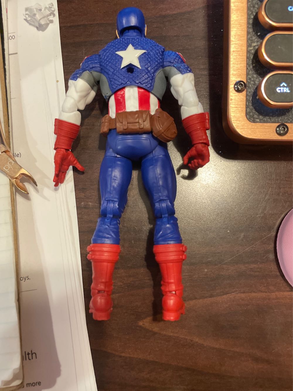 Captain America (comic Suit 2023) - Marvel Legends (Avengers (Comics)) action figure collectible - Main Image 3