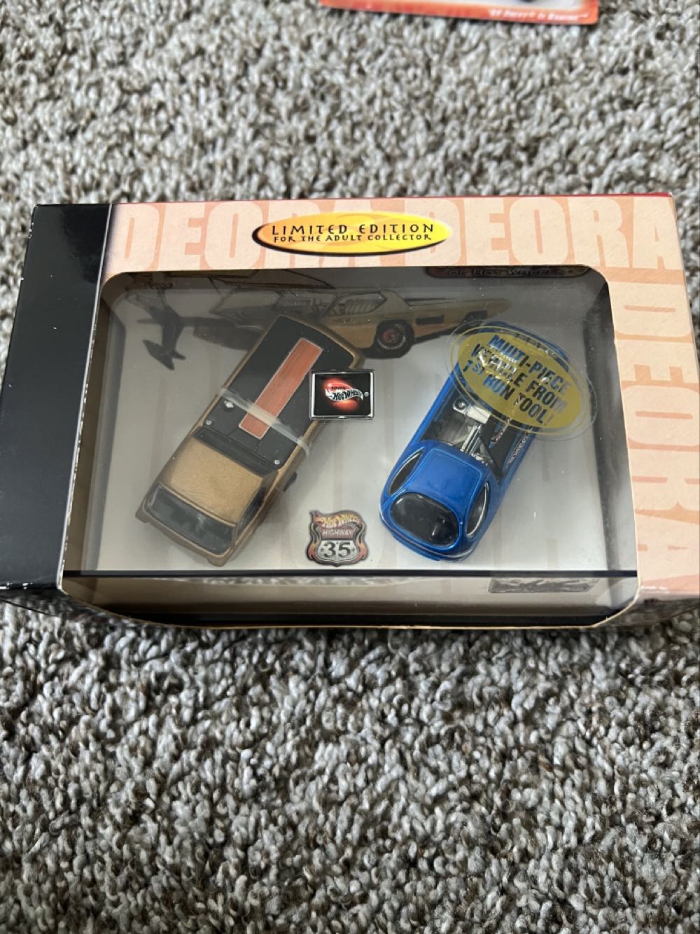 Deora 35th Anniversary Of Hot Wheels - Mattel (Hotwheels 100%) action figure collectible - Main Image 4