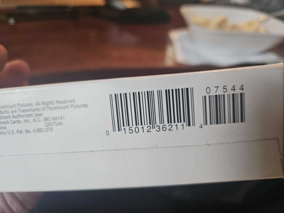 Hallmark Keepsake Ornament Star Trek U.s.s. Voyager Magic Light Ornament Qxi7544  action figure collectible [Barcode 015012362114] - Main Image 3