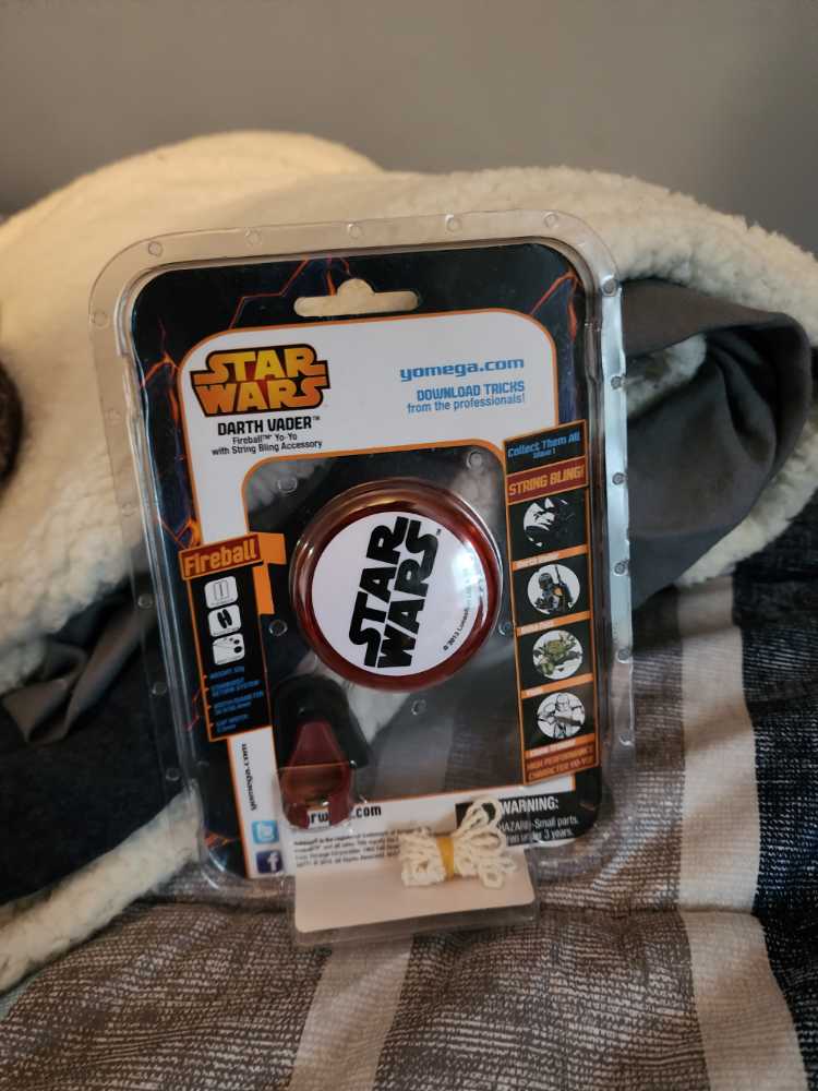 Darth Vader Fireball Yoyo  action figure collectible - Main Image 1