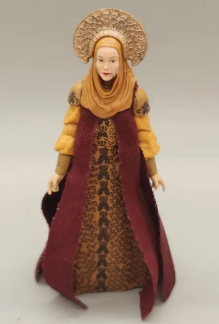 Padmé Amidala (Peasant Disguise) - Hasbro (Star Wars: Attack Of The Clones) action figure collectible - Main Image 3
