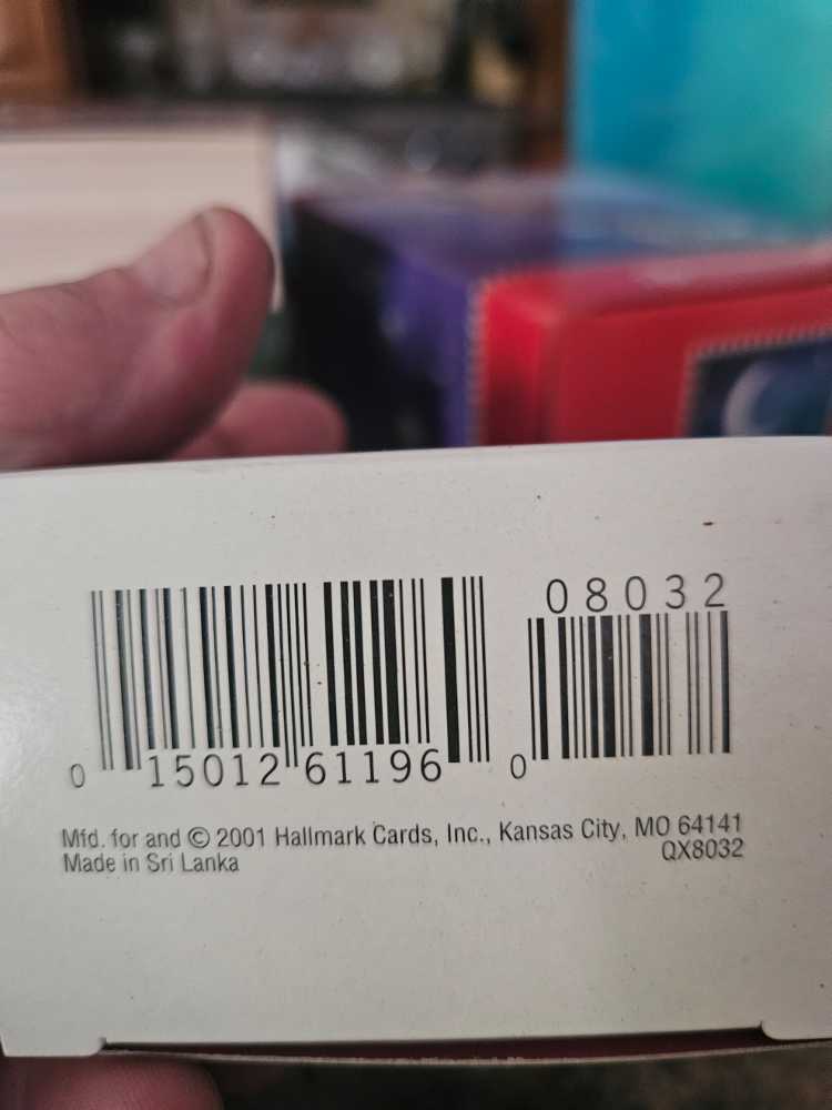 Hallmark Keepsake Ornament Toymaker Santa 2nd In Series - Hallmark Keepsake Ornaments (Santa Clause) action figure collectible [Barcode 015012611960] - Main Image 4