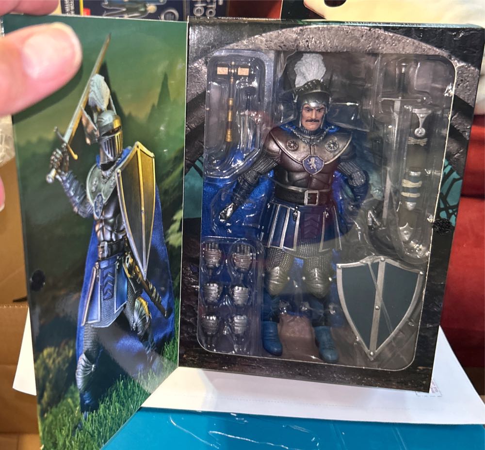 Strongheart - Fantasy (Knight) action figure collectible [Barcode 634482522783] - Main Image 4