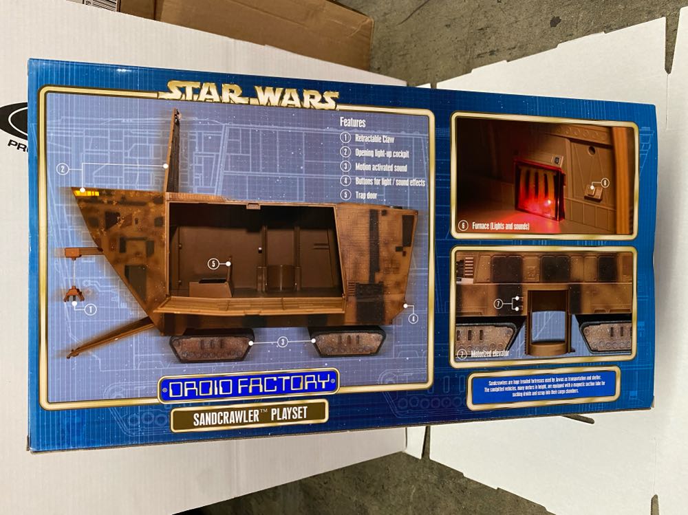 Sandcrawler Playset - Hasbro (Droid Factory) action figure collectible [Barcode 400020463531] - Main Image 2