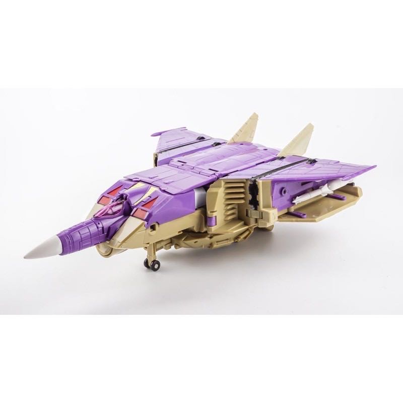 Blitzwing (Ditka) - Keith’s Fantast Club (KFC) (3rd Party Transformers Masterpiece) action figure collectible - Main Image 2