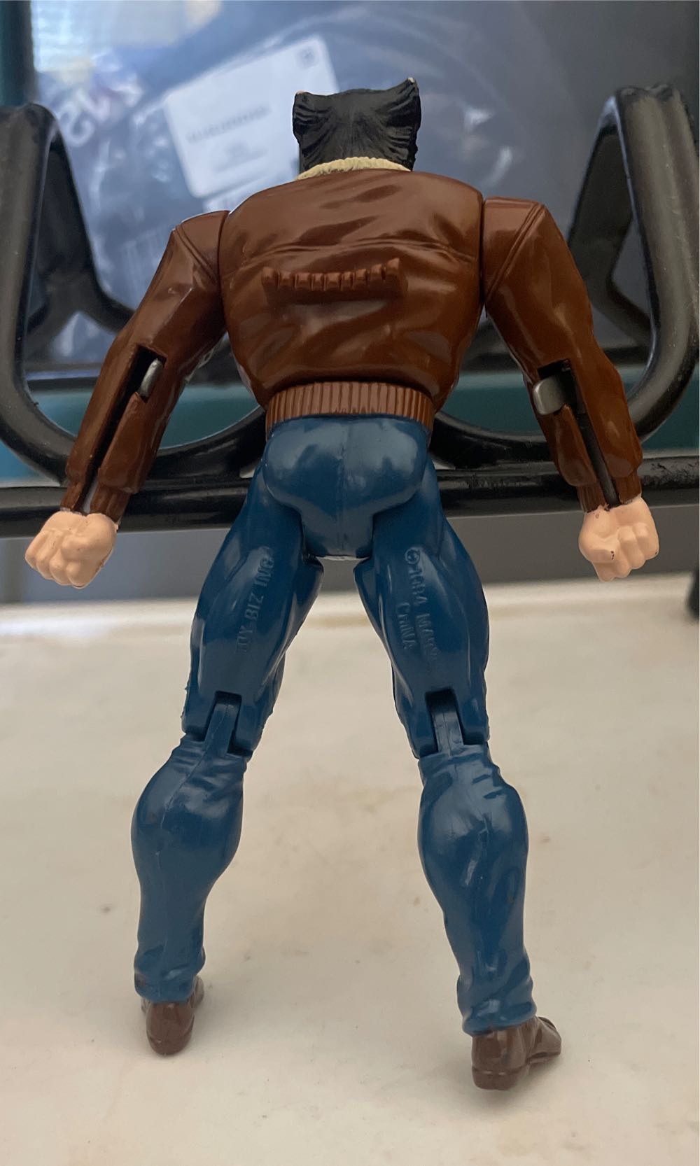 Wolverine - Marvel Toy Biz action figure collectible - Main Image 3