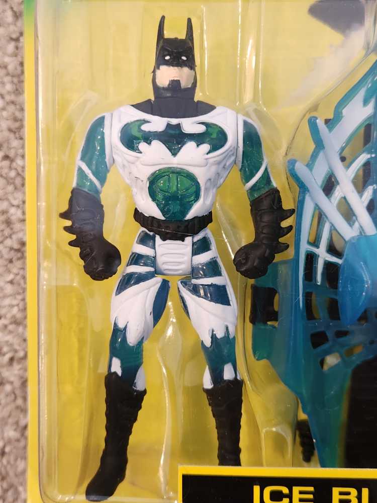 Batman Forever - Ice Blade Batman - Kenner (Batman Forever (1995)) action figure collectible [Barcode 076281641645] - Main Image 3