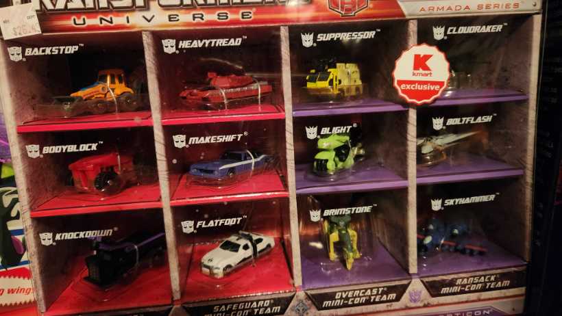 Mini-Con Class 12 Pack - Hasbro (Transformers Universe) action figure collectible [Barcode 653569342076] - Main Image 3