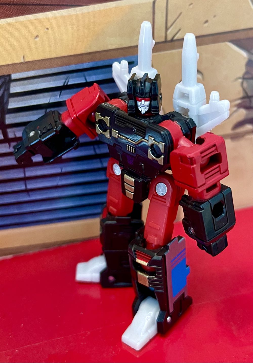 Transformers SS - Frenzy (Red) - Hasbro (Transformers Studio Series) action figure collectible [Barcode 5010996145727] - Main Image 3