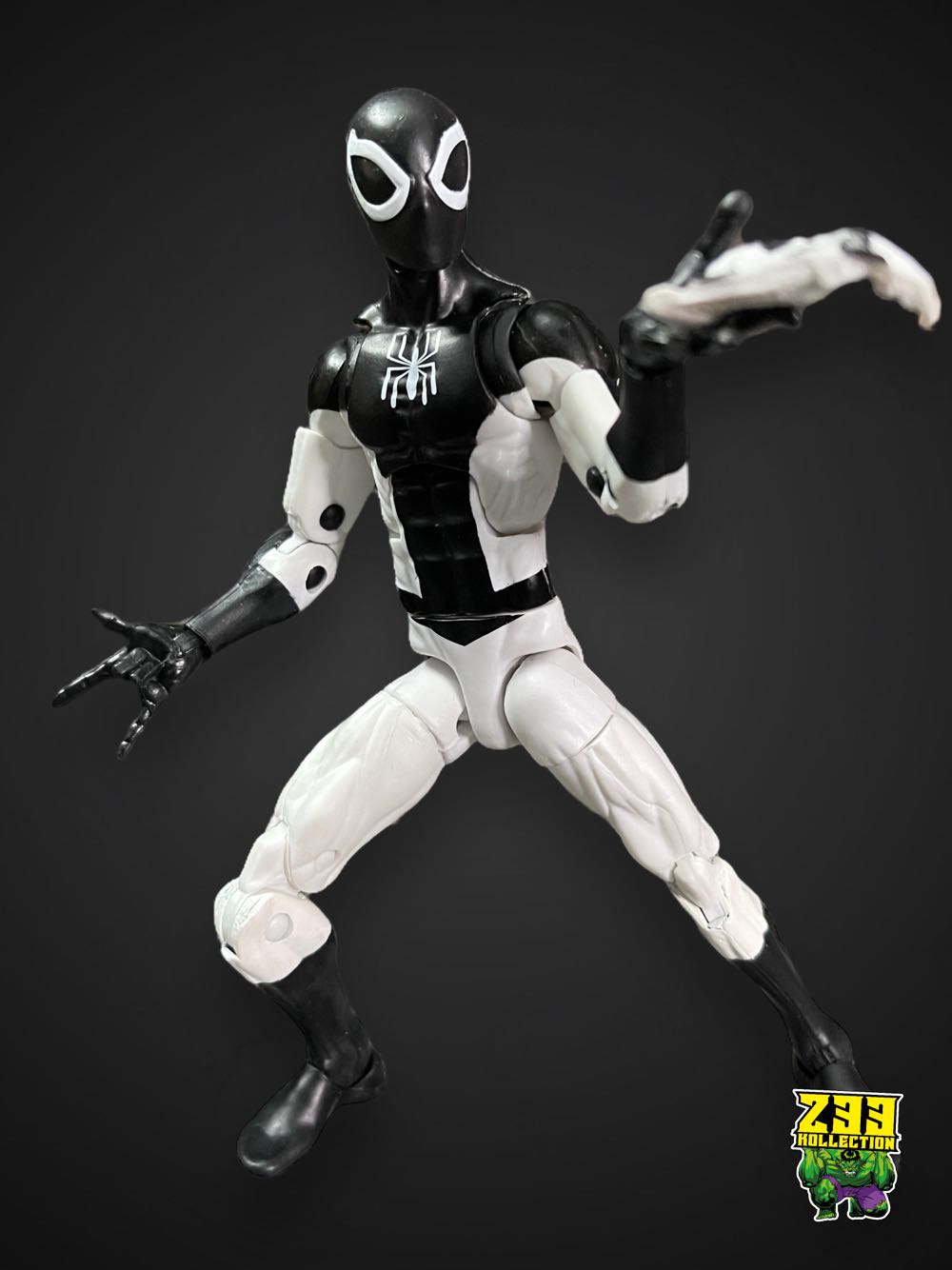 Marvel Legends (2011-????) (Retro08x05) Spider-Man - Hasbro (Marvel Legends Retro Spider-Man) action figure collectible - Main Image 2