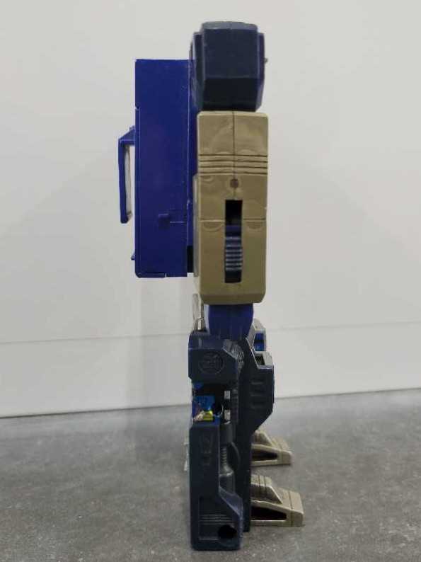 Soundwave 6th Original Cassette Project - Hasbro (1984) action figure collectible - Main Image 3