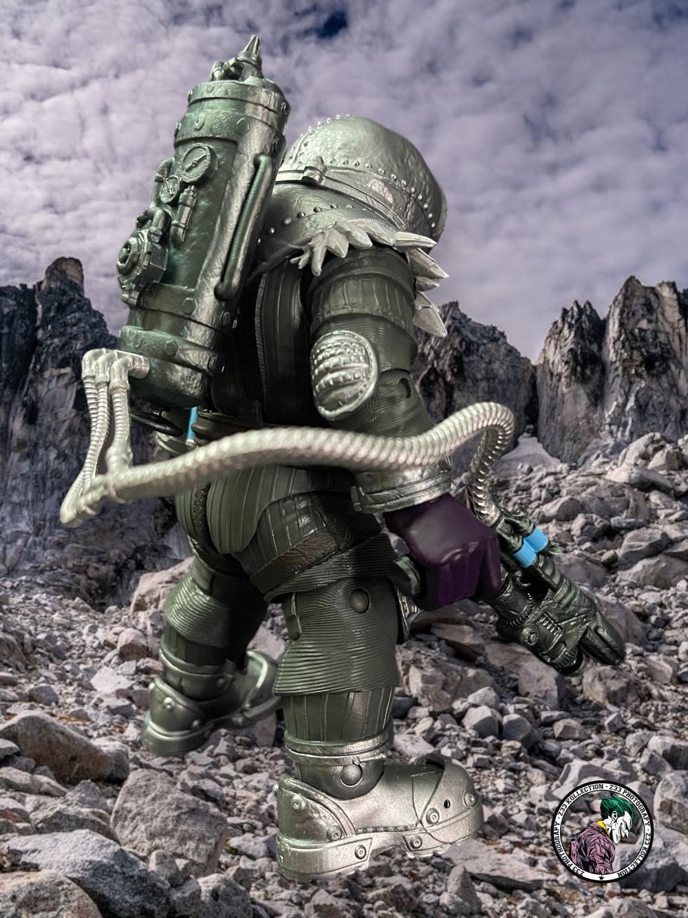 DC Direct Page Punchers (05x04) Freeze - McFarlane Toys (Batman) action figure collectible - Main Image 2