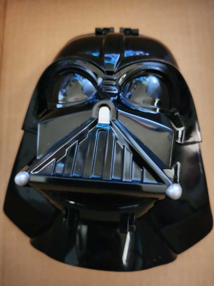 Darth Vader Mask Openable  action figure collectible - Main Image 2