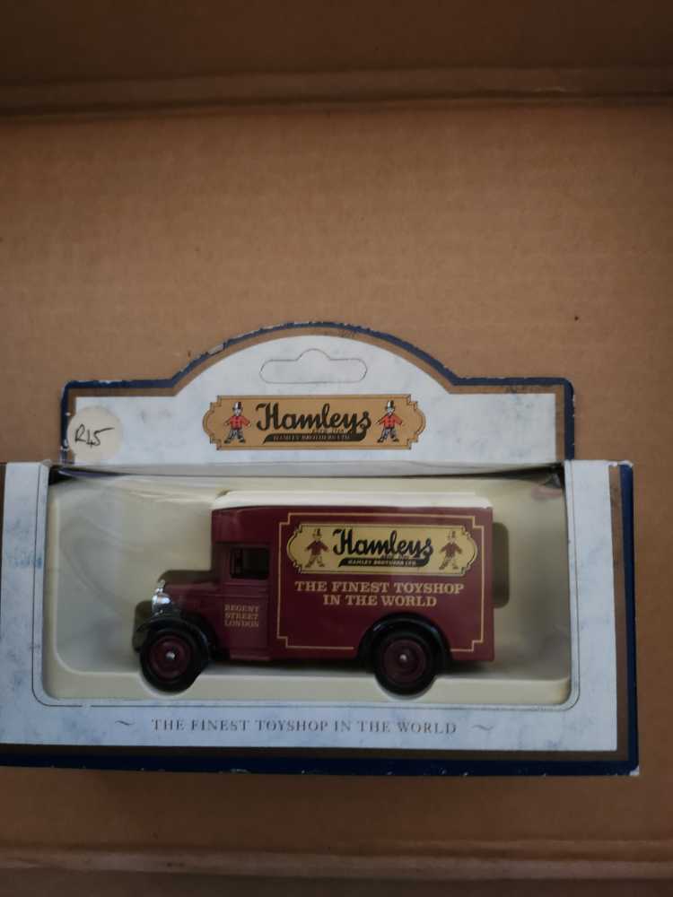 Corgi 39902 Ford Thunderbird & Marilyn Monroe Pink Ford Diecast Model Car Silver