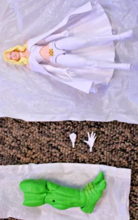 Emma Frost Marvel - Hasbro (Marvel Legends) action figure collectible [Barcode 5010994181109] - Main Image 4