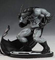 Batman Black & White Statue By Sam Kieth - DC Collectibles (Batman Black & White) action figure collectible [Barcode 761941307275] - Main Image 3