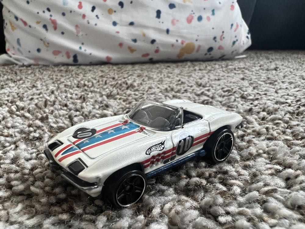 Muppet’s Collectible Die-cast Figure Animal On Tractor By Corgi