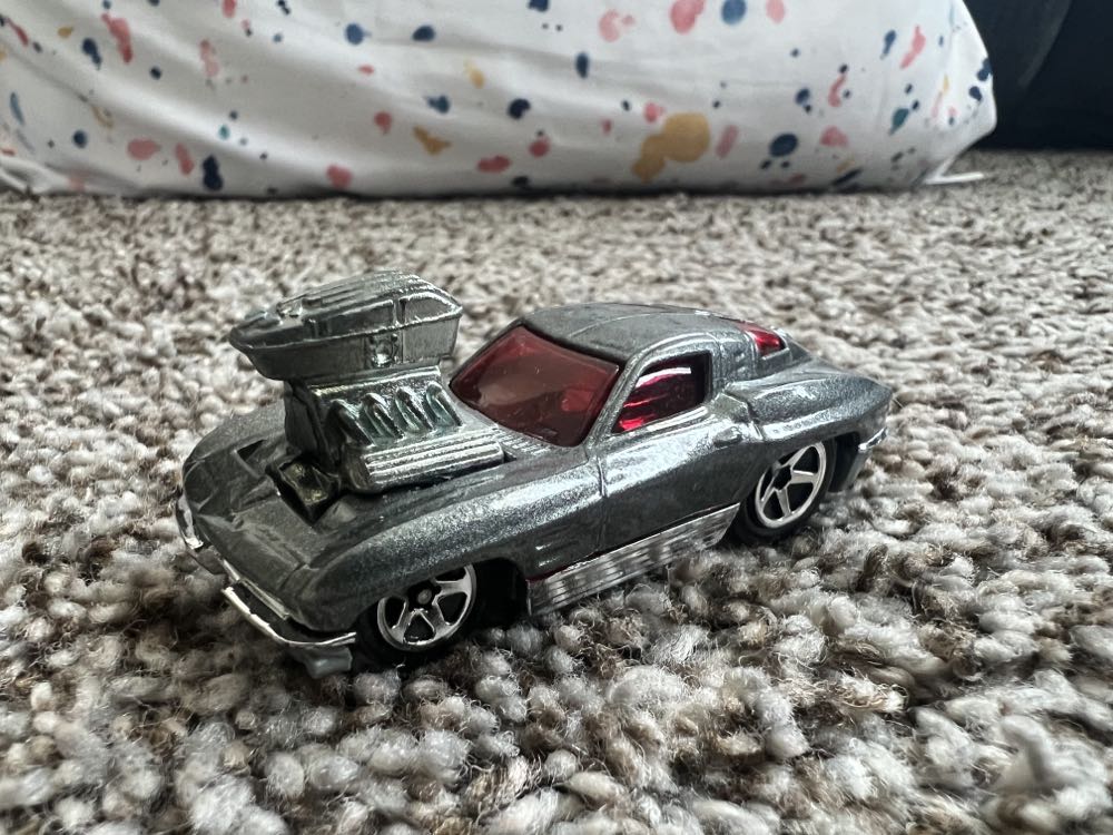 X-men Wolverine & Sentinel Attack Action Figure