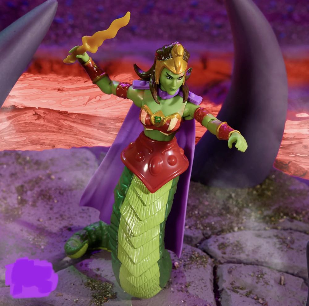 Lady Slither - Mattel (Masters of the Universe: Origins) action figure collectible [Barcode 194735161829] - Main Image 3