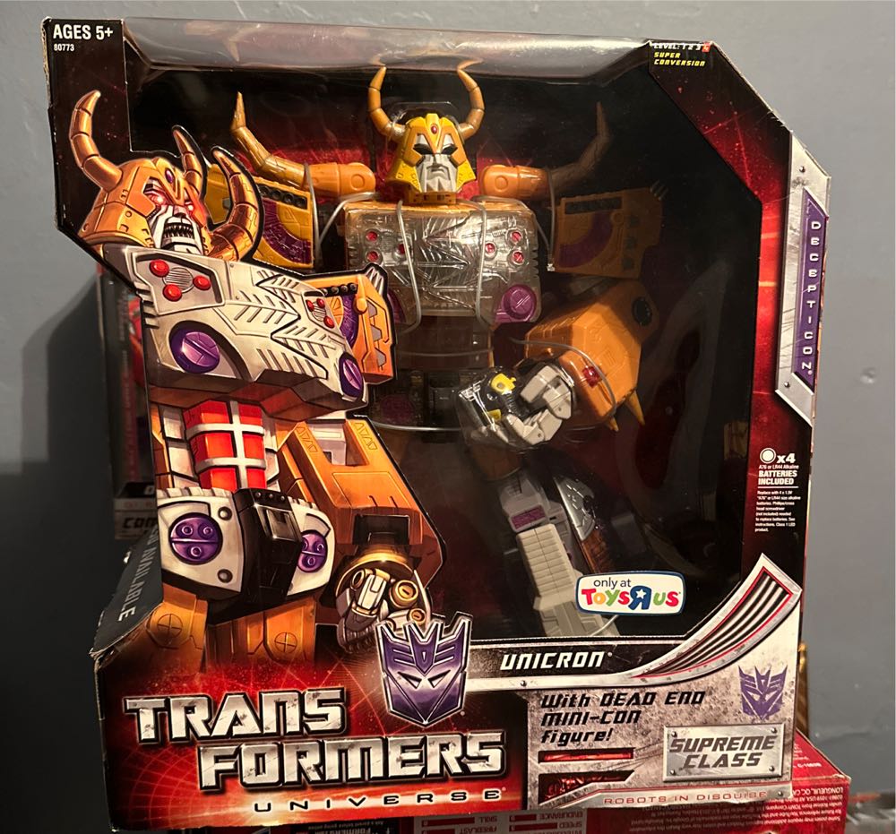 Transformers Unicron (with Dead End Mini-Con)  (Transformers Universe 2.0) action figure collectible [Barcode 076930807736] - Main Image 1