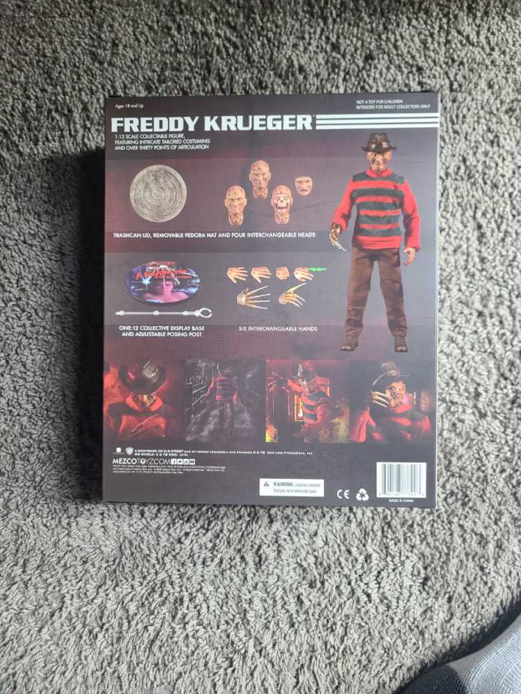 Mezco One:12 Noes Freddy Krueger - Mezco (Horror) action figure collectible - Main Image 2