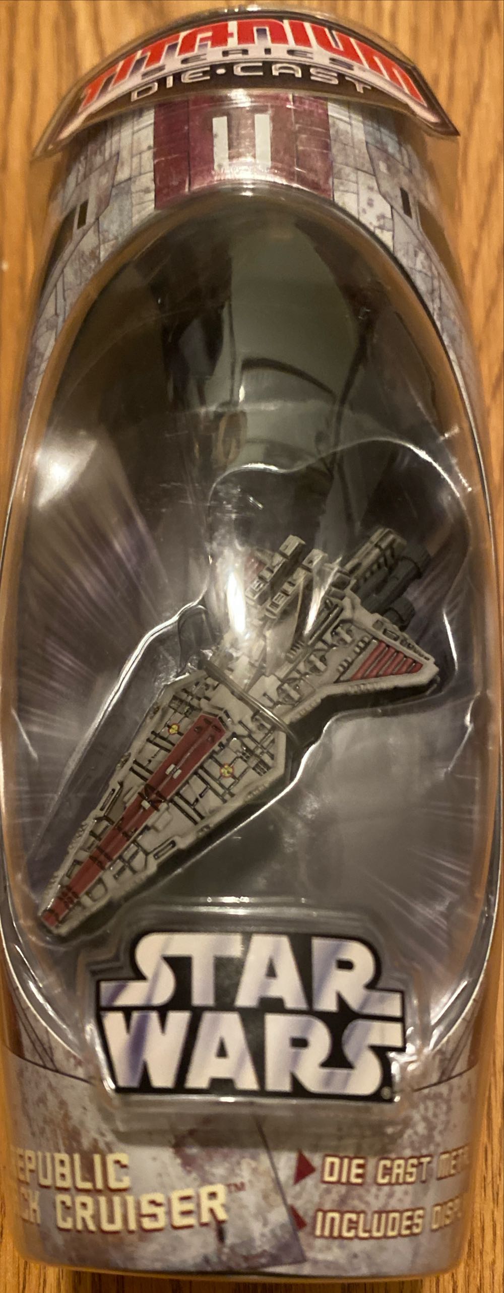 Star Wars Republic Attack Cruiser - Hasbro - Galoob (Titanium Series) action figure collectible [Barcode 653569120483] - Main Image 2
