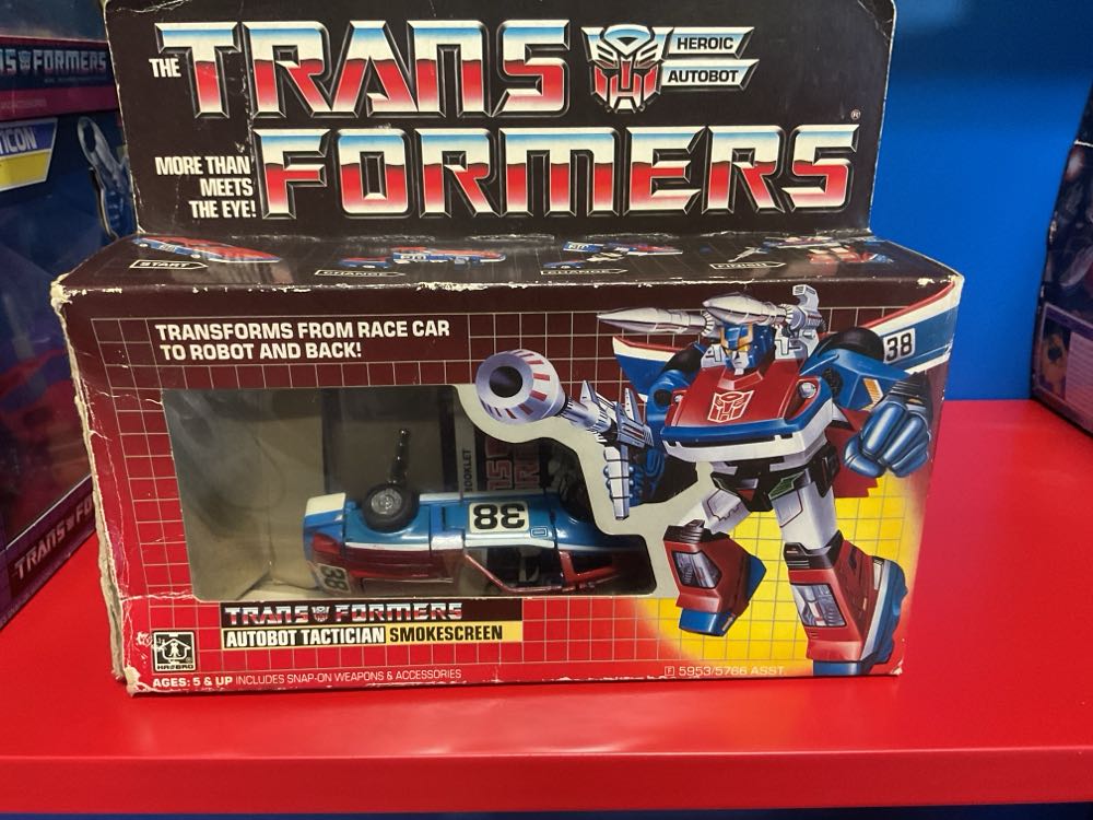 Smokescreen G1 - Takara Tomy (Autobot) action figure collectible - Main Image 3