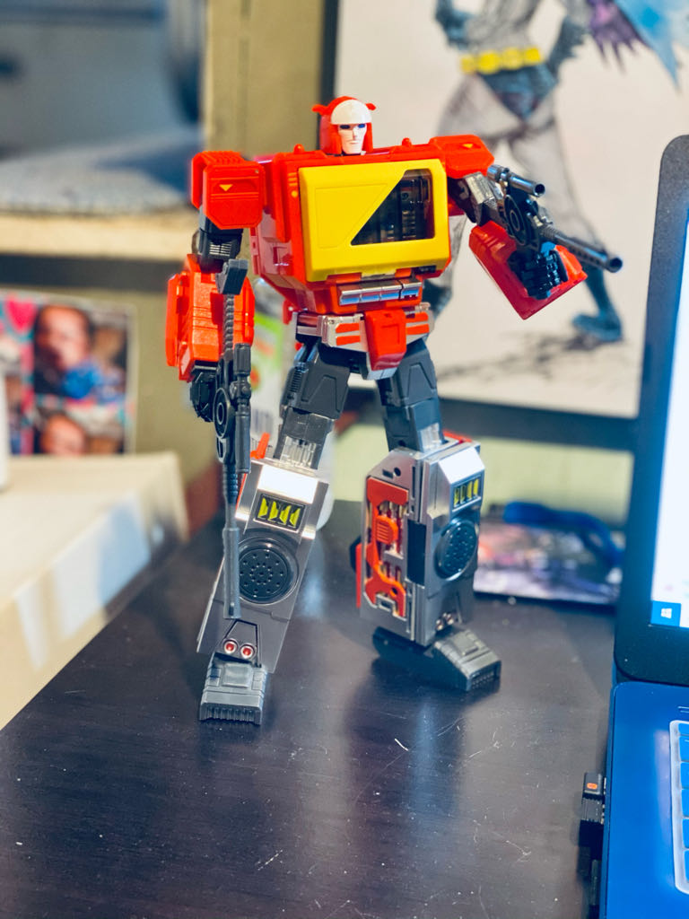 Transistor (Blaster) - Keith’s Fantast Club (KFC) (Autobot) action figure collectible - Main Image 2