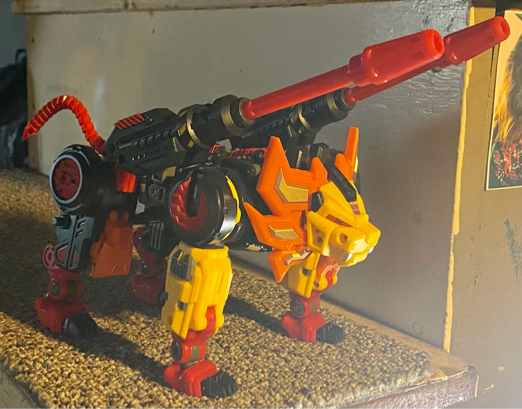 Razorclaw - TFC Toys (Decepticon) action figure collectible - Main Image 2