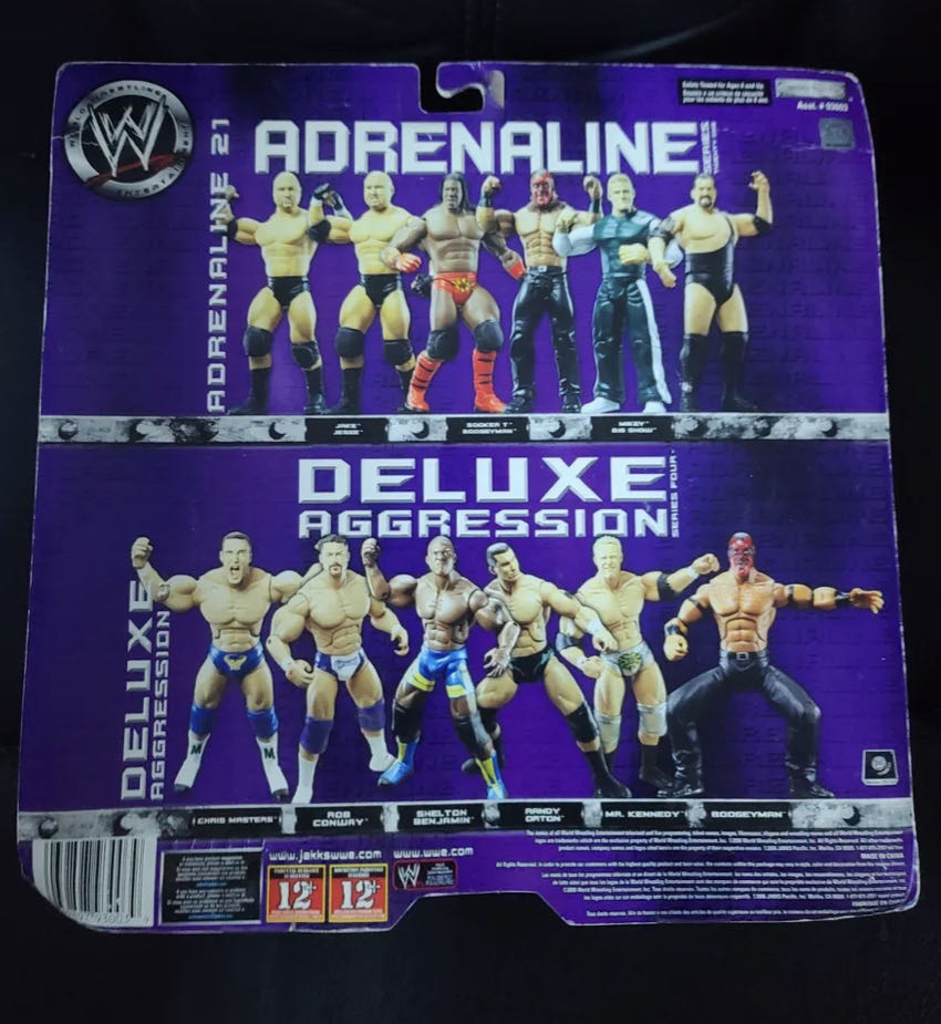 The Spirit Squad - Mikey - Jakks Pacific (WWE Adrenaline Series 21) action figure collectible - Main Image 2