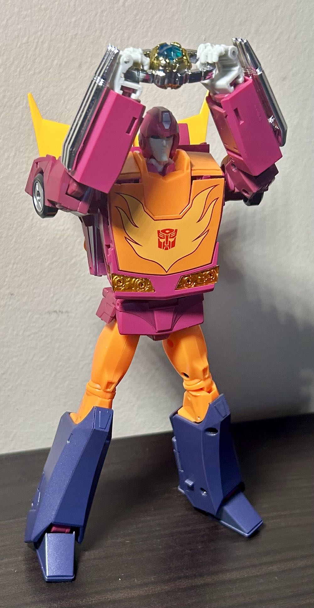 Hot Rod - Takara Tomy (Autobot) action figure collectible - Main Image 4