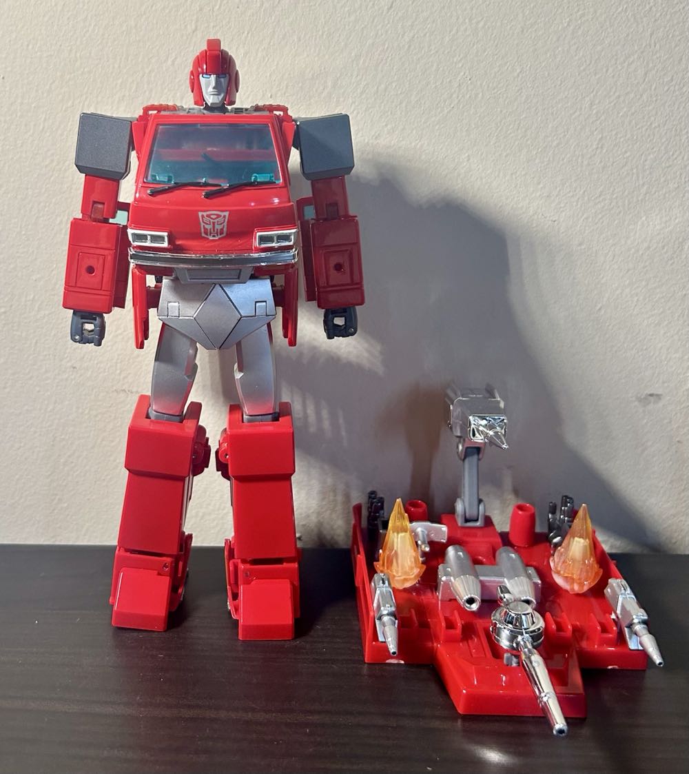 Ironhide - Takara Tomy (Autobot) action figure collectible - Main Image 4