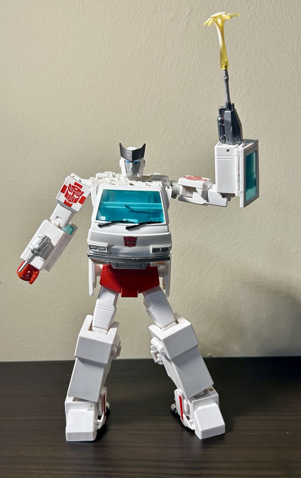 Ratchet - Takara Tomy (Autobot) action figure collectible - Main Image 3
