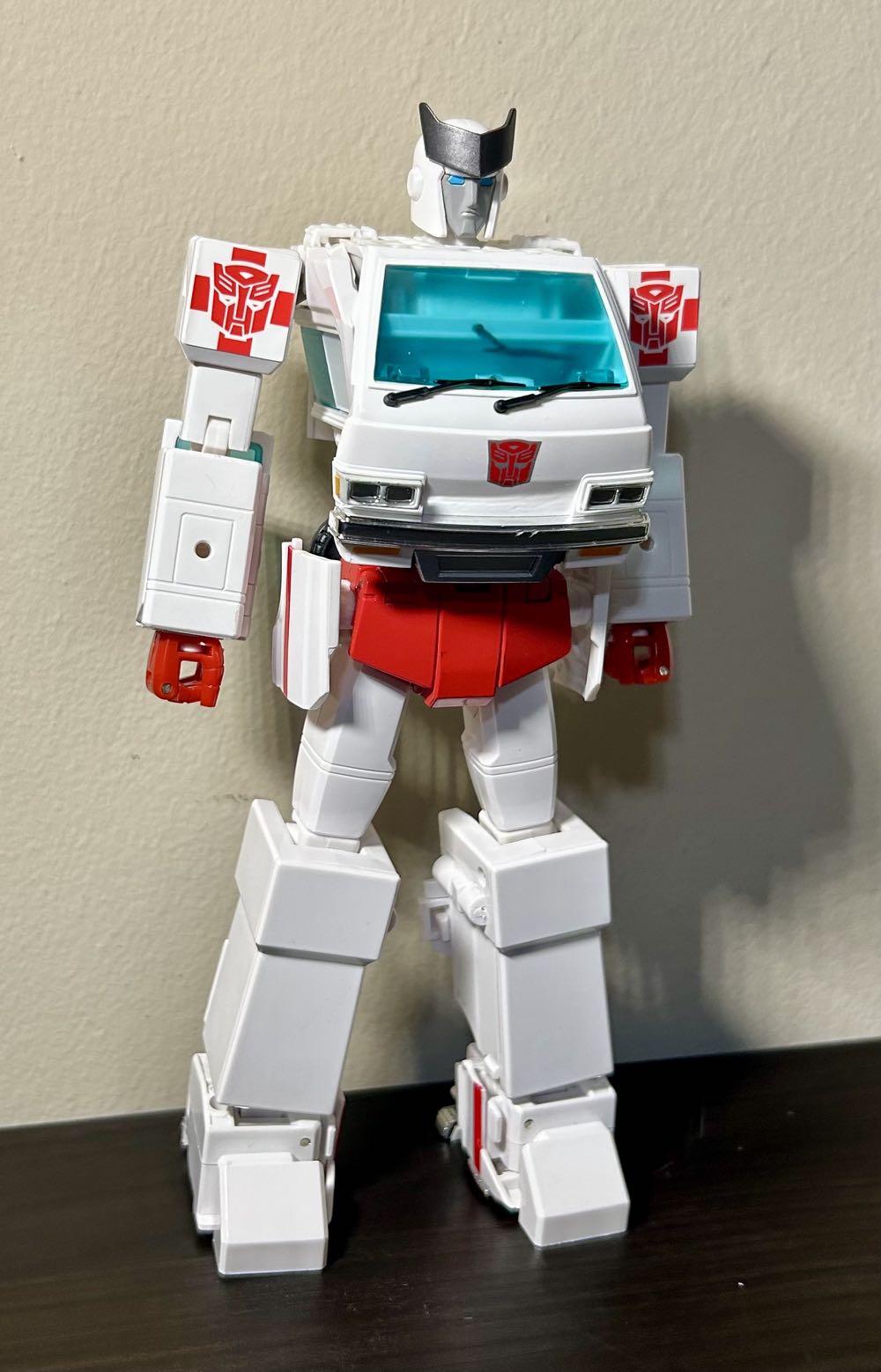 Ratchet - Takara Tomy (Autobot) action figure collectible - Main Image 4