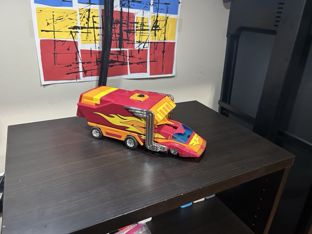 Rodimus Prime - Takara Tomy (Autobot) action figure collectible - Main Image 3