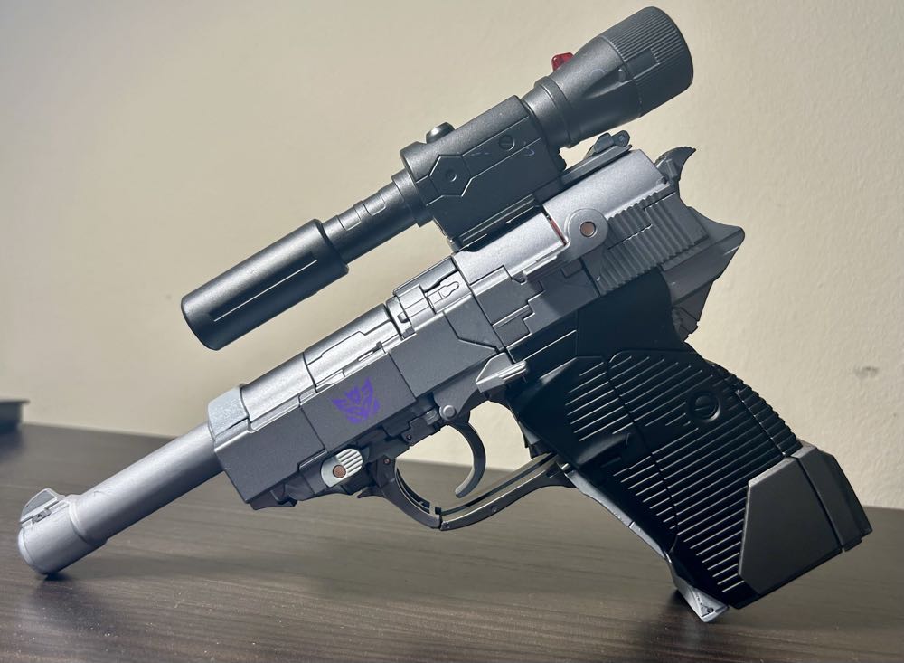 Megatron - Takara Tomy (Decepticon) action figure collectible - Main Image 2