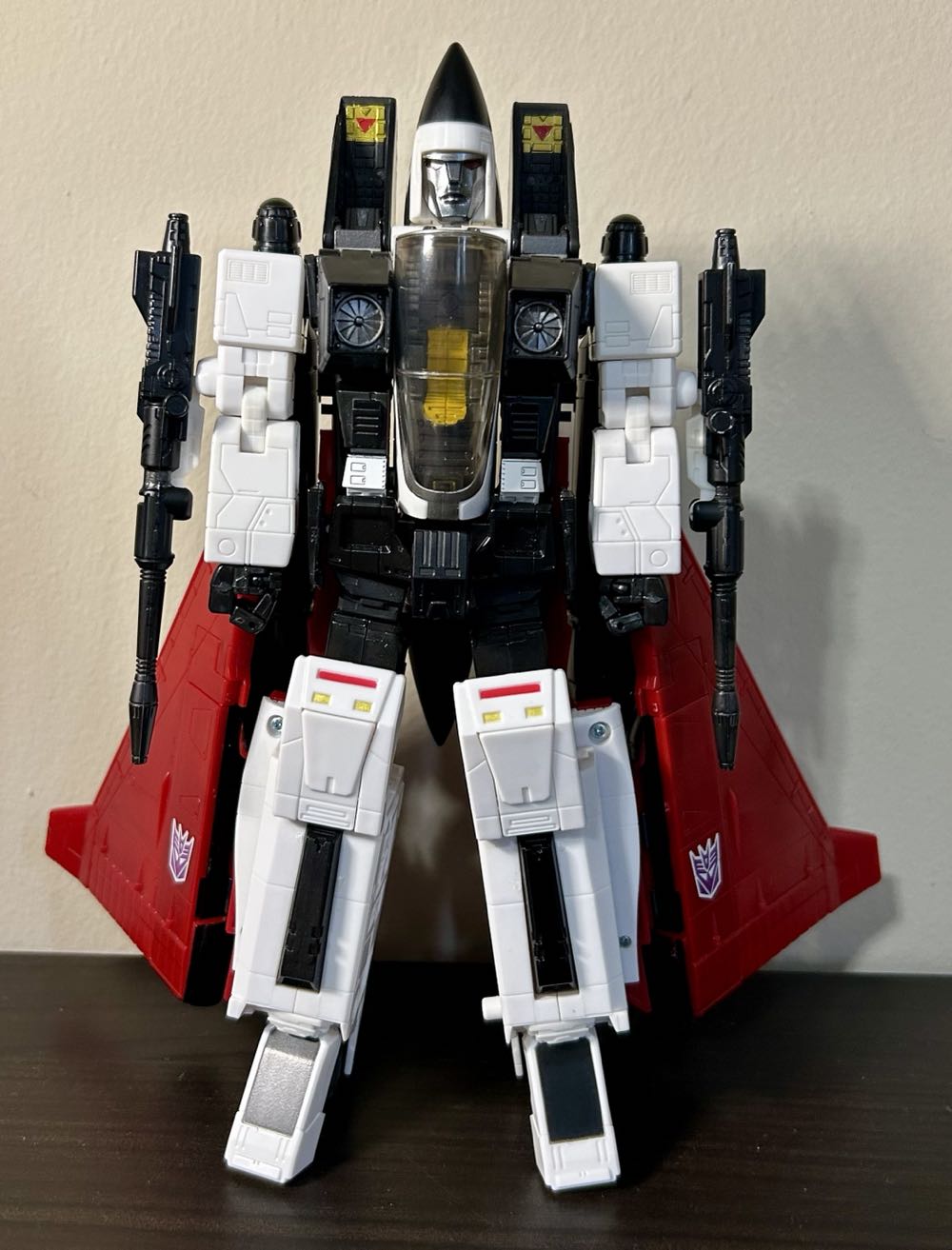 Ramjet - Takara Tomy (Decepticon) action figure collectible - Main Image 4
