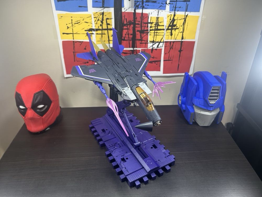 Skywarp - Takara Tomy (Decepticon) action figure collectible - Main Image 2